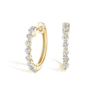 Go bold this season with our curated range of huggies and hoop earrings, each pair sure to elevate your ear stack.